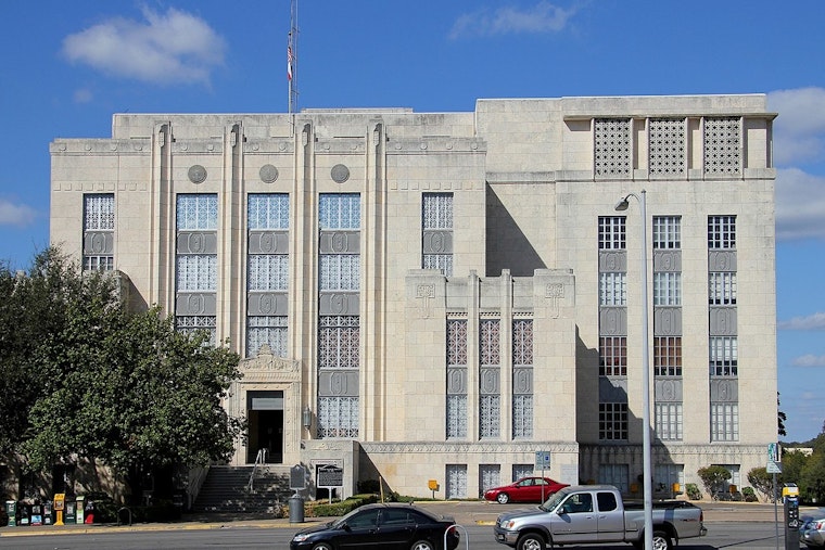 Austin Kratom Death Showdown Stays In Travis County Court