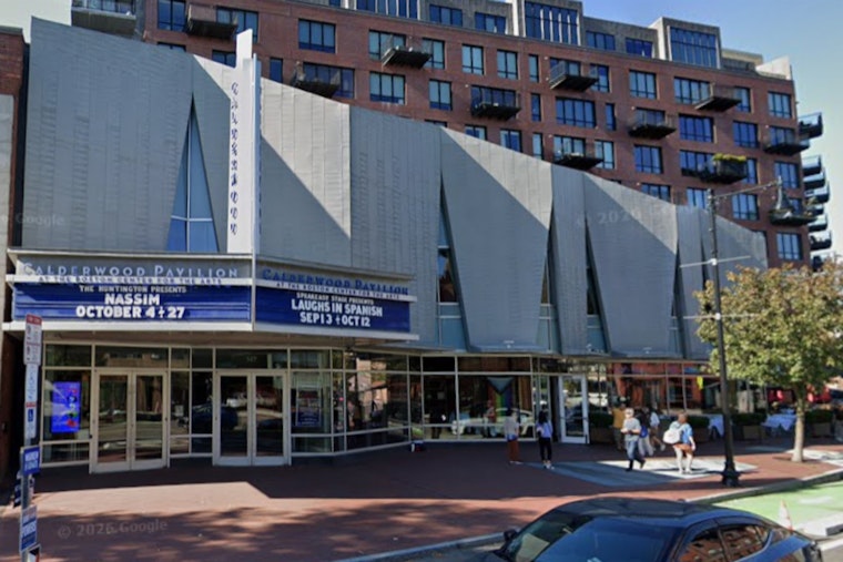 Avett Brothers' Shipwreck Show Makes a Splash in Boston's South End