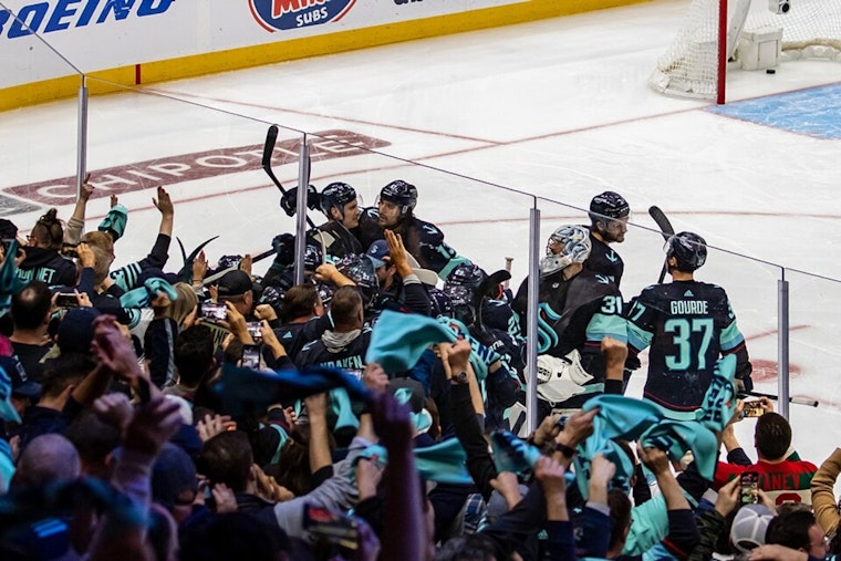 Avs Lock Up West As Denver Eyes Bigger Prize