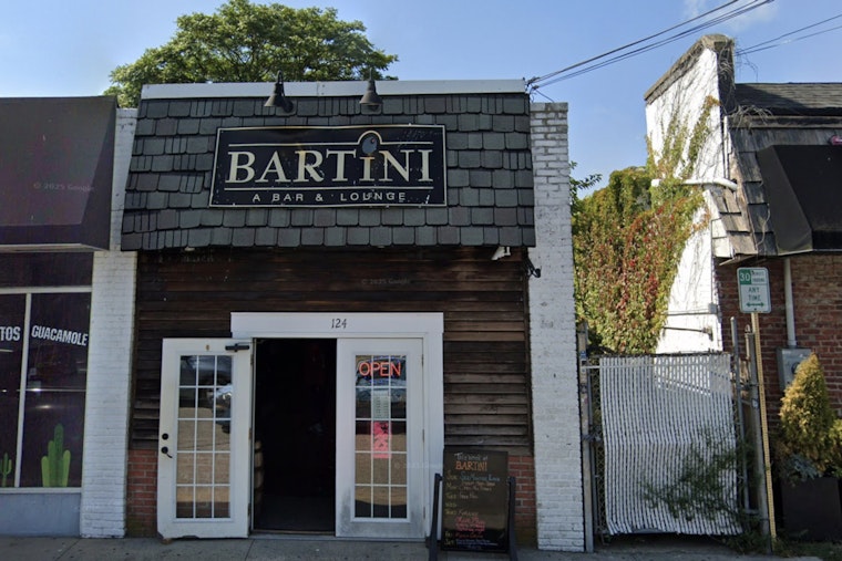 Babylon Bar Stunner as Cop Revives Collapsing Bartini Co-Owner on Stage