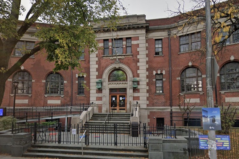 Battery Blowup Fills Williamsburg Library With Smoke, FDNY Snuffs Blaze