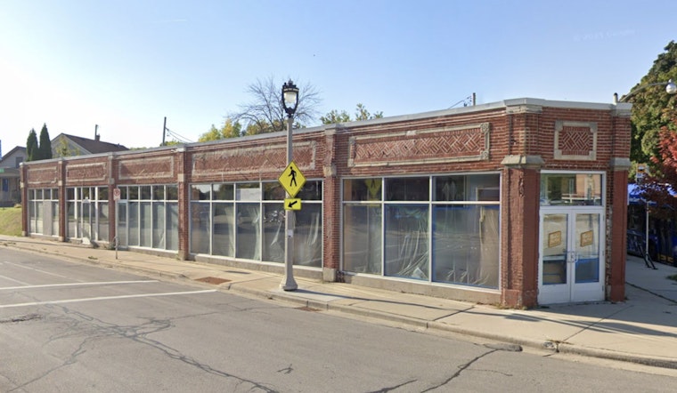 Bay View Robot Fight Bar Teased For Long-Vacant Kinnickinnic Spot