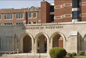 Beam With A View: UT Knoxville Tops Out New Haslam Business Hub