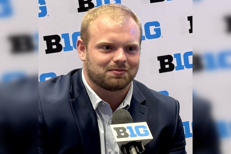 Bears Snag Hawkeyes Ironman Logan Jones To Plug Center Hole