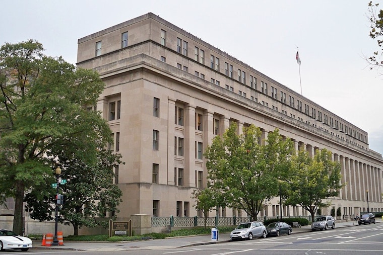 BIA Replaces Poles and Locks Power Contracts for Central Arizona