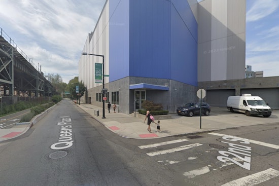 Bloody Queens Plaza Minivan Stuns Long Island City