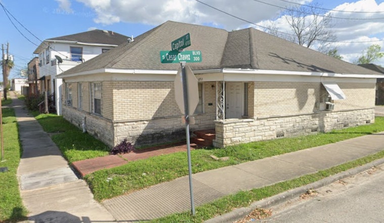 Body With Trauma Found On South Cesar Chavez As East Houston Cops Probe Mystery Death