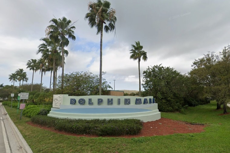 Bomb Threat Delays Dolphin Mall Opening Before Cops Give All-Clear