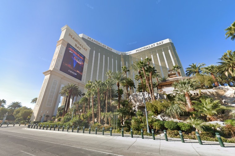 Bottomless Drag Brunch Turns Mandalay Bay Strip Sundays Into A Circus