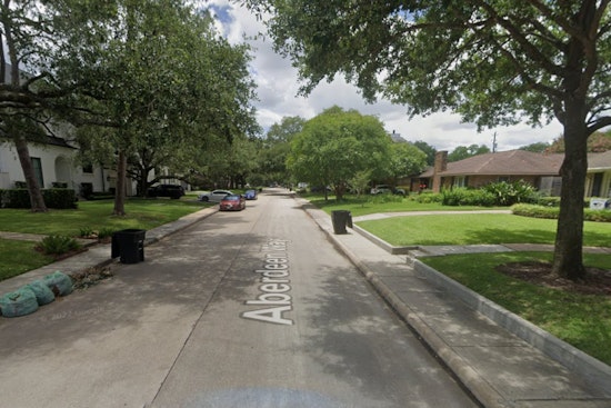 Braeswood Crooks Botch Ford Raptor Heist As Gunman Menaces Homes