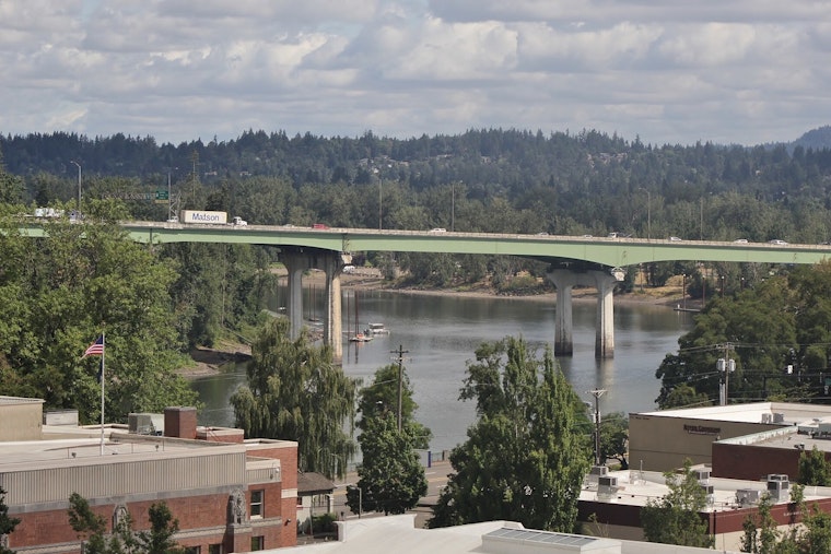 Bridge Blues: Abernethy Fix Drags Into 2030 as Oregon City Waits It Out