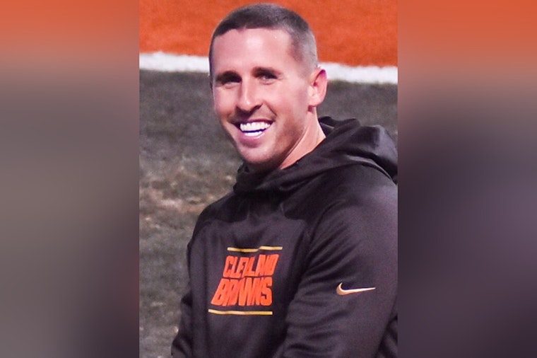 Brother Act: Hartline Duo Turns USF Sideline Into Tampa Family Affair