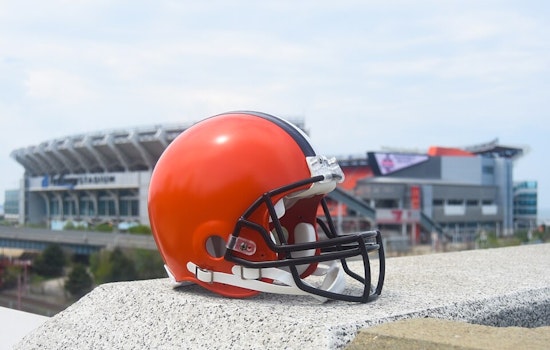 Browns Slide Back To No. 9, Stockpile Draft Ammo In Chiefs Deal