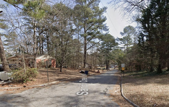 Bullets Riddle West Atlanta Home, Man Inside Only Grazed