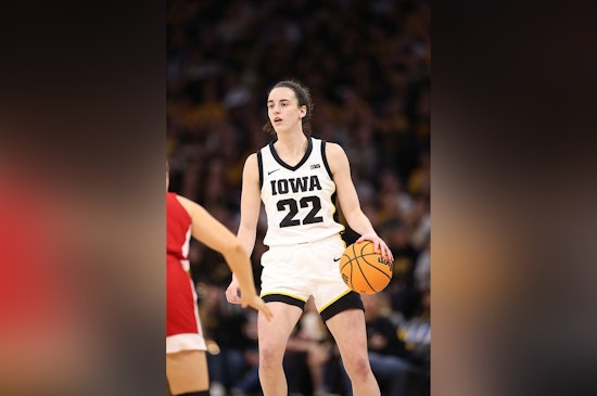 Caitlin Clark Still Runs The Show As Rookie Raven Johnson Takes The Heat In Indy