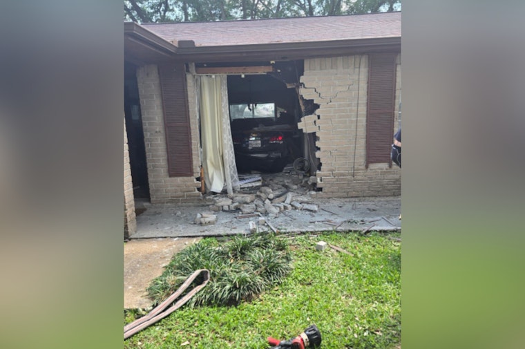 Car Crashes Into North Harris County Home, Triggers Major Marble Drive Traffic Mess