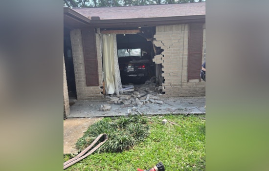 Car Crashes Into North Harris County Home, Triggers Major Marble Drive Traffic Mess