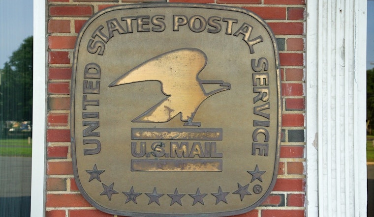 Carson Coyote Chaos Leaves Moneta Avenue Mailboxes Empty