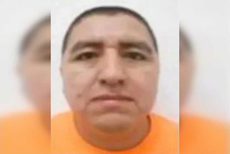 Cartel Boss El Jardinero Dragged From Nayarit Ditch After 19-Month Hunt