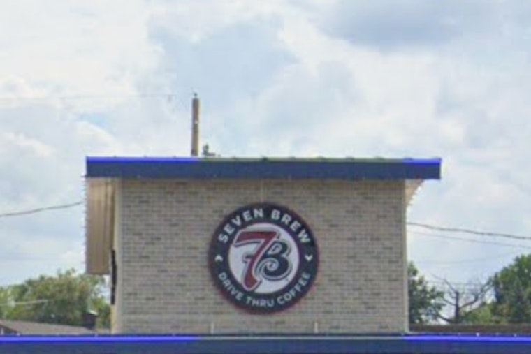 Center Road Caffeine Shake-Up as 7 Brew Drive-Thru Hits Brunswick