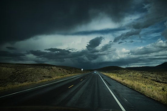Central Oregon Trucker’s Wild Highway Clip Shows Suspected Tumalo Twister