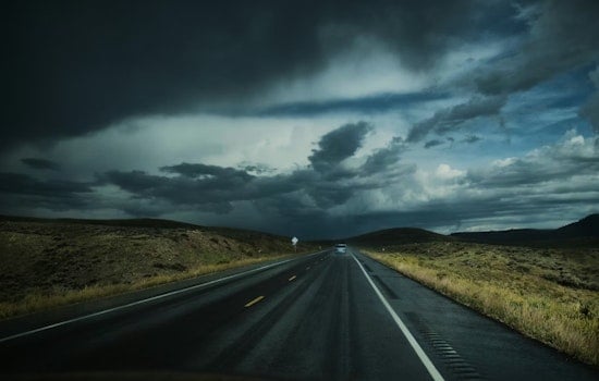 Central Oregon Trucker’s Wild Highway Clip Shows Suspected Tumalo Twister