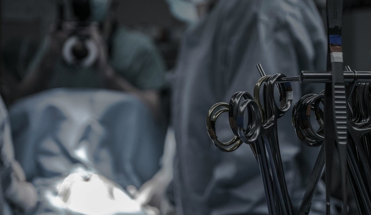 Chicago Doc Swaps Out Thumb Joint In First-Of-Its-Kind U.S. Surgery