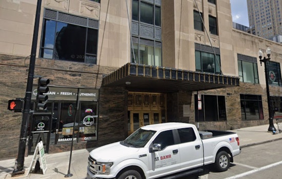 Chicago’s Jazz Age News Tower Hunts Landmark Crown And Tax Break