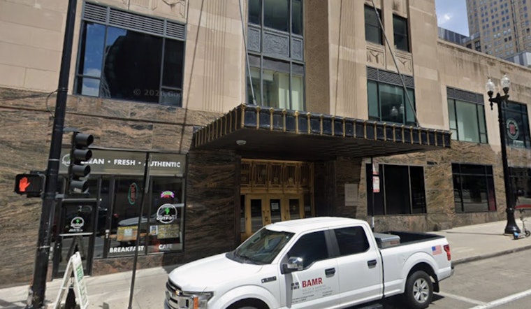 Chicago’s Jazz Age News Tower Hunts Landmark Crown And Tax Break