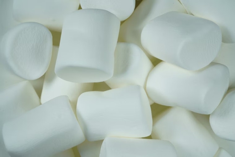 Chopper Rain Of Marshmallows Sends Detroit Suburb Kids Into Frenzy