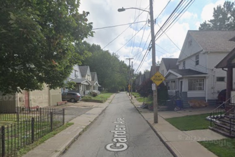 Cleveland Firefighters Charge Into Deadly Smoke On Garden Avenue