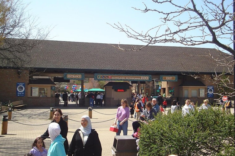 Cleveland Zoo Floats Hotel Plan By Brookside