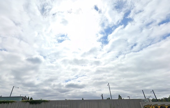 Cloudy Friday Morning, Sunny Weekend Warming For Seattle