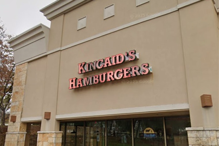 Colonial’s 80th Turns Into Burger Bash As Kincaid’s Hits The Fairway