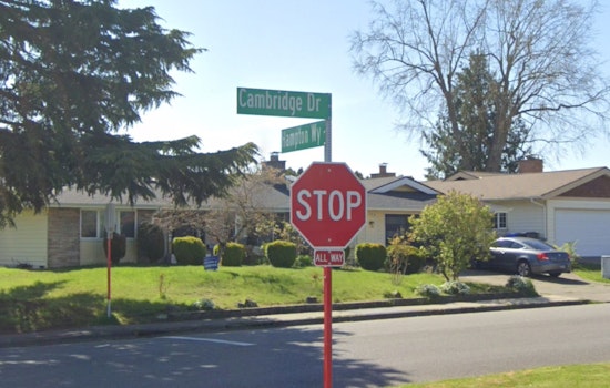 Cops Flood Quiet Kent Block Near Cambridge And Hampton
