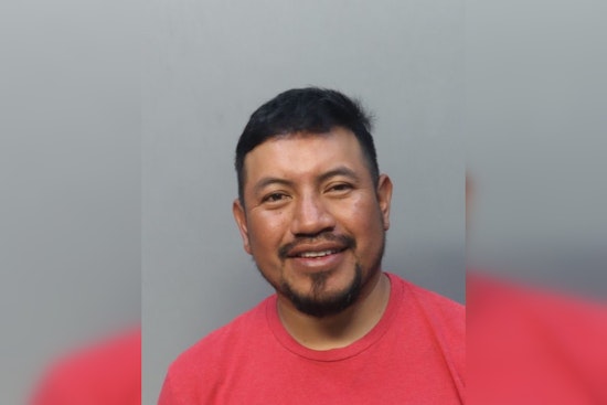 Cops: Miami Man Accused Of Choking Woman Holding Baby In Late-Night Clash