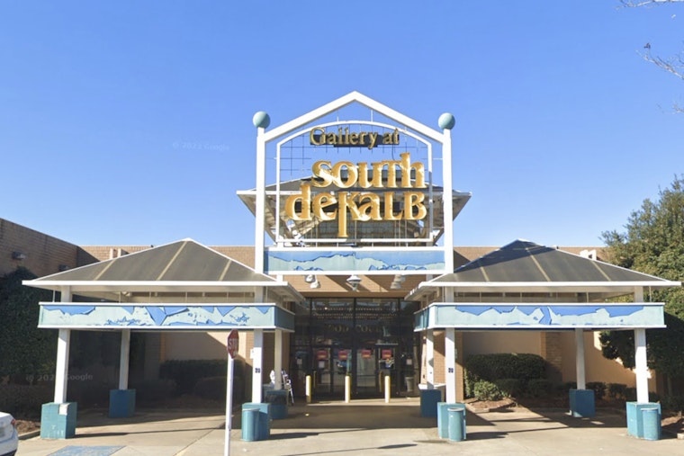 Cops Rush to Gallery at South DeKalb After Gunfire Report