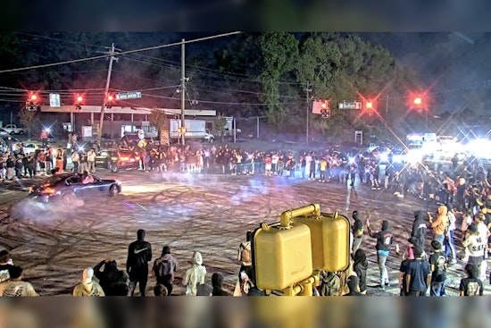 Cops Swarm Atlanta Street Show, Scatter 200-Person Racing Crowd