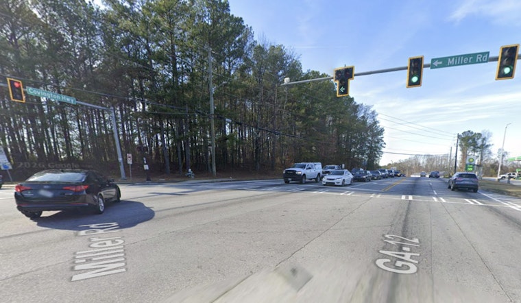 Covington Highway Chaos: Police Roadblock Freezes Traffic Near DeKalb Middle School