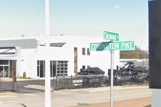 Covington Pike Sinkhole Shuts Intersection in Memphis