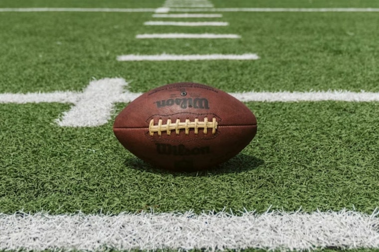 Cowboys Roll Dice On UCF Pass-Rush Rocket Malachi Lawrence At No. 23