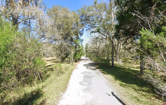 Crews Battle Oney Drive Blaze as Brooksville Block Urged to Stay Clear