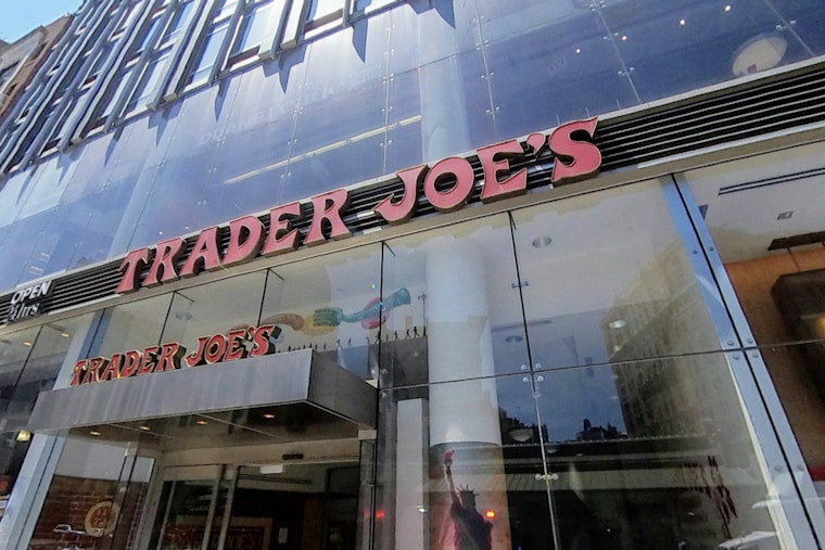 Crowded UWS Trader Joe’s To Shut Down For Monthslong Makeover
