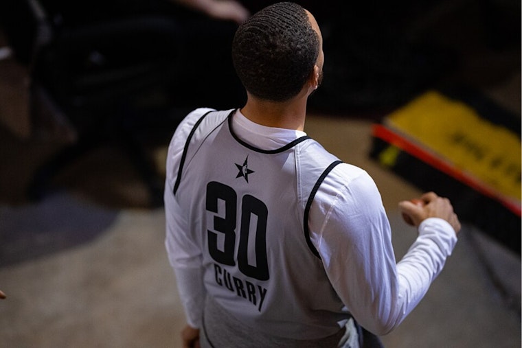 Curry Ankle Scare Shakes Warriors As Kings Snag Sacramento Win