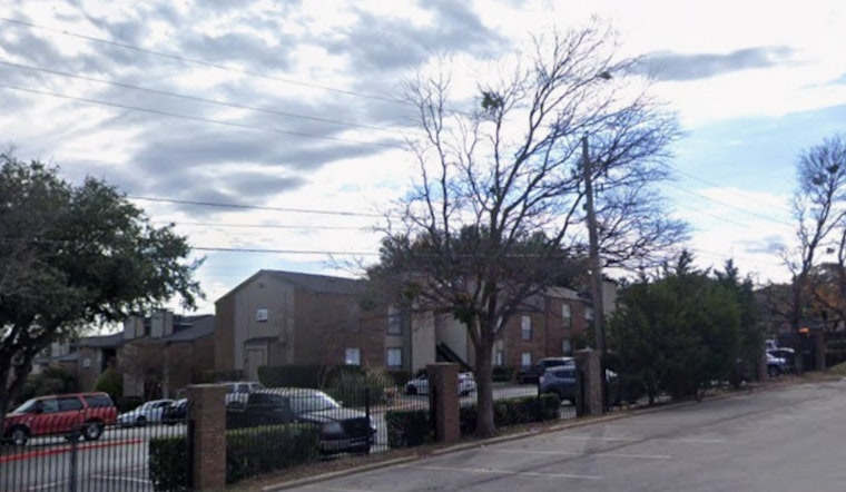 Dallas Apartment Blaze Packs In 50 Firefighters, Leaves Residents Scrambling