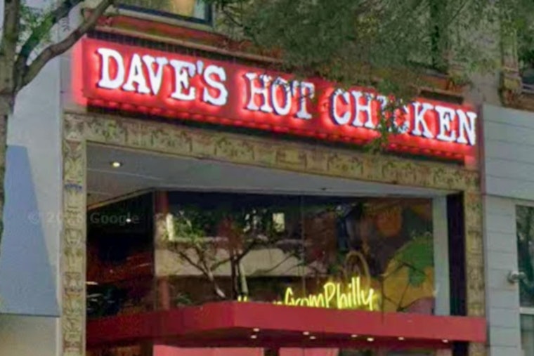 Dave's Hot Chicken Eyes Nazareth Crossing For Fall Opening