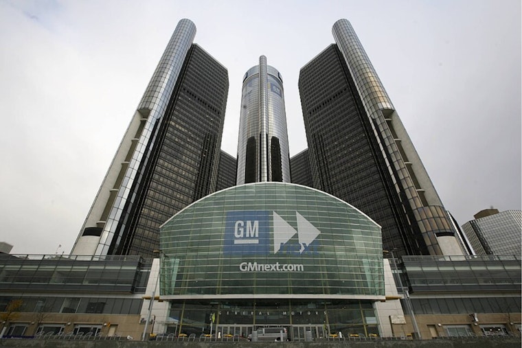 Detroit Auto Titans Pack Ford Field To Tackle Homelessness And Salute Penske