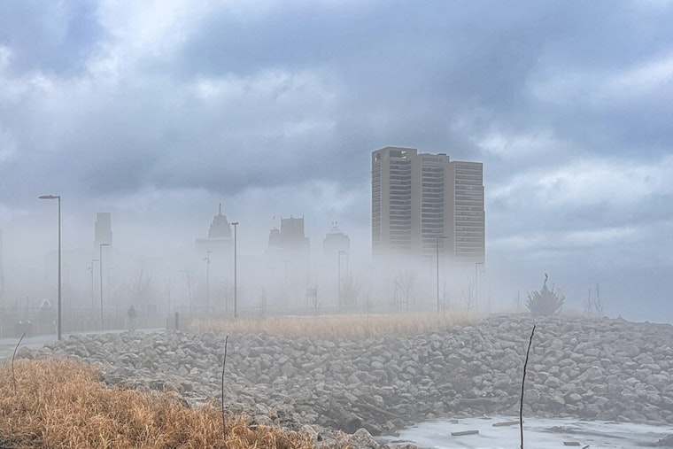 Detroit Commute Vanishes In Fog Before Thunderstorms Crash Overnight