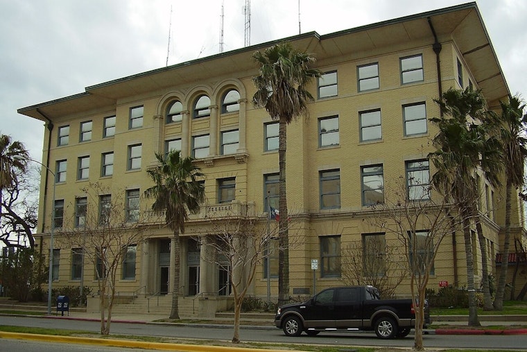 Lagoon Showdown On The West End as Galveston Panel Backs Massive Discovery Sands Plan