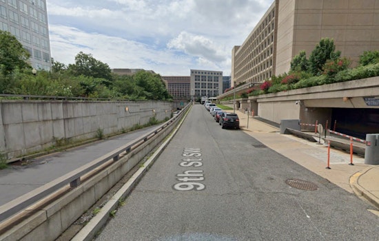 Downtown D.C. Choked With Smoke As Metrobus Bursts Into Flames In 9th Street Tunnel